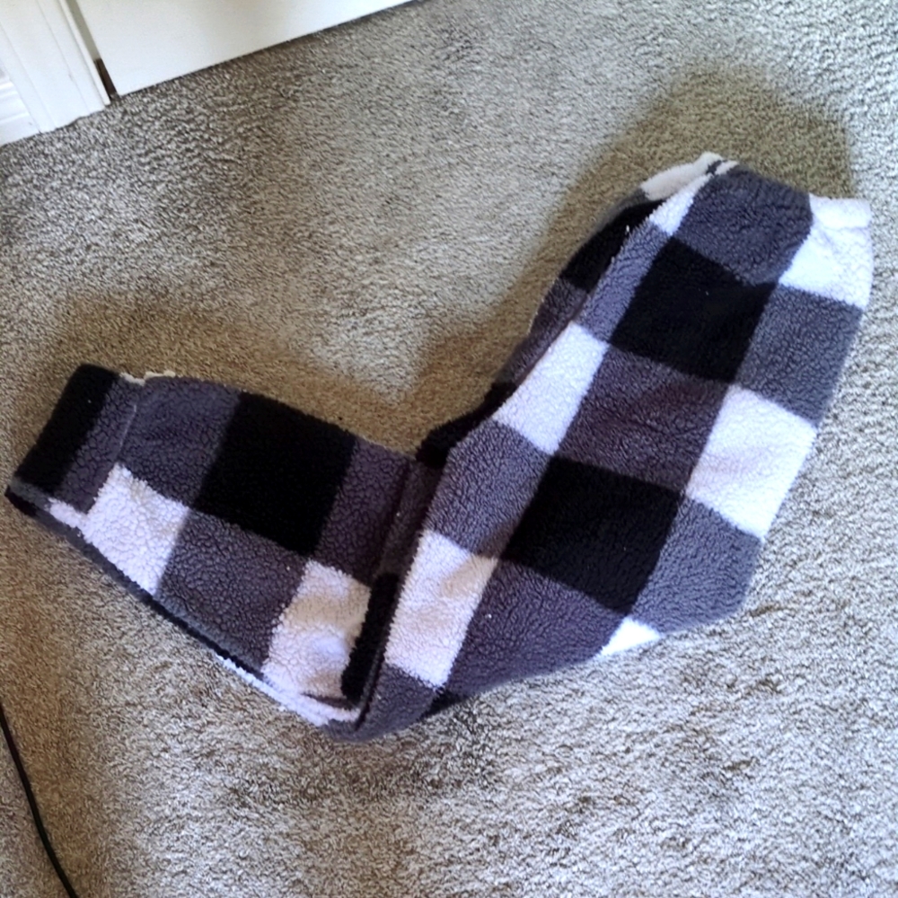 plaid Sherpa pj's